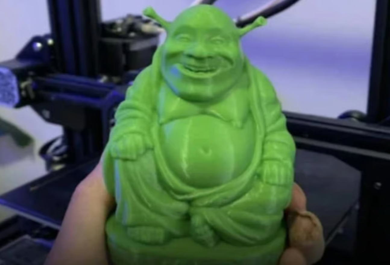 Жінка 4 роки поклонялася зеленій статуї, яка виявилася Шреком